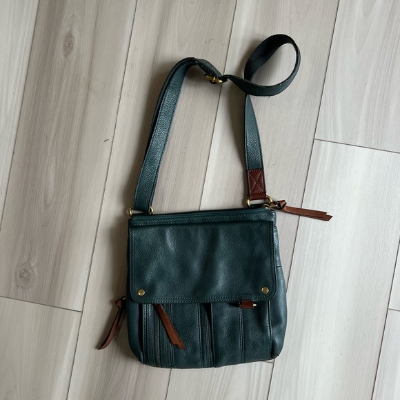 Fossil Leather Womens Handbag Dark Green Crossbody Organizational purse - Picture 1 of 7